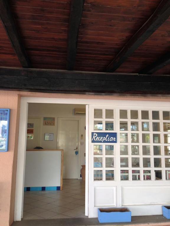 Baia Dei Delfini Aparthotel Furnari Eksteriør bilde